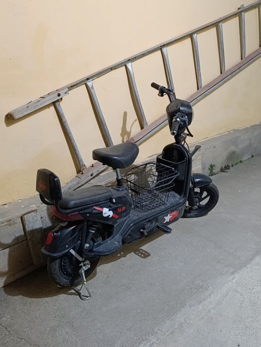 Skuter Cho'ntak 3 bosimli