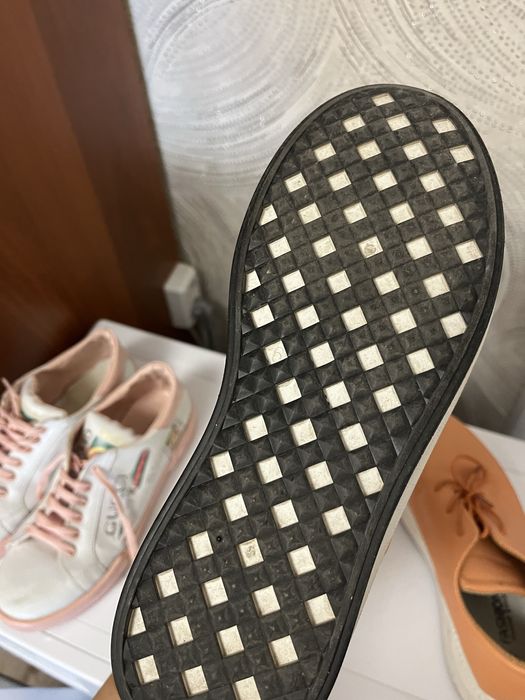 Продам обувь женскую летнюю