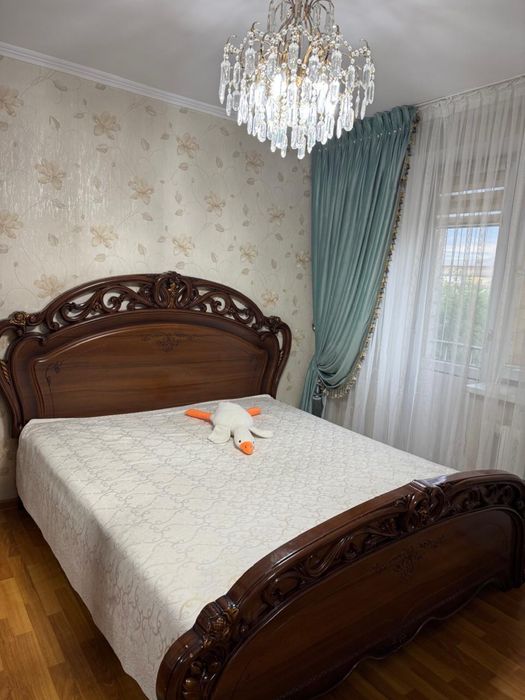 Продается спальный гарнитур (в комплекте еще есть КОМОД)