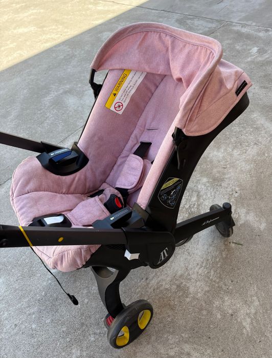 Vând cărucior 2in1