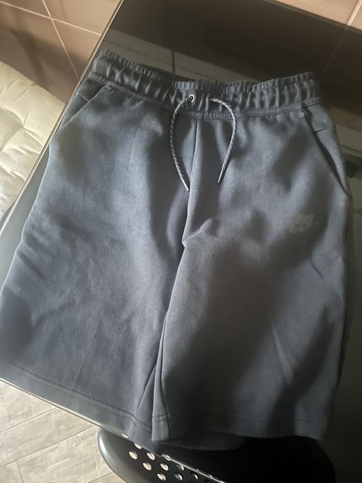 Pantaloni scurti Nike tech