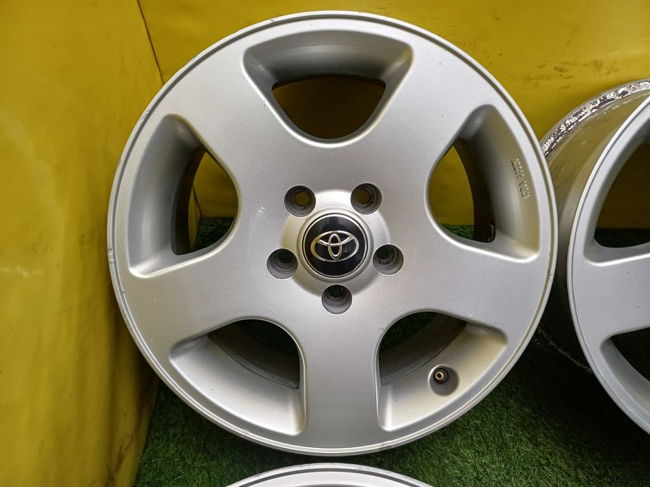Диски R16 5x114.3 на Toyota и другие.