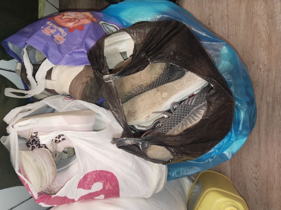 Продам обувь для девочки