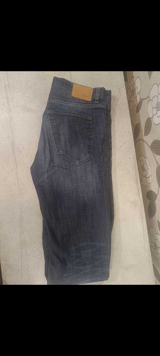 Мъжки дънки Hugo Boss Символична цена