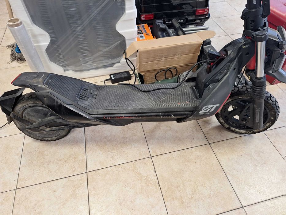 Тротинетка Segway ZT3 Pro