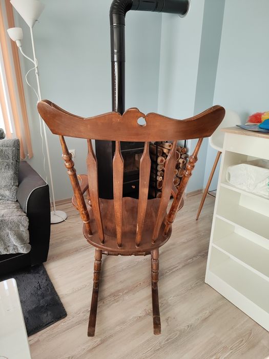 Люлеещ Стол дървен,ръчна специална изработка.