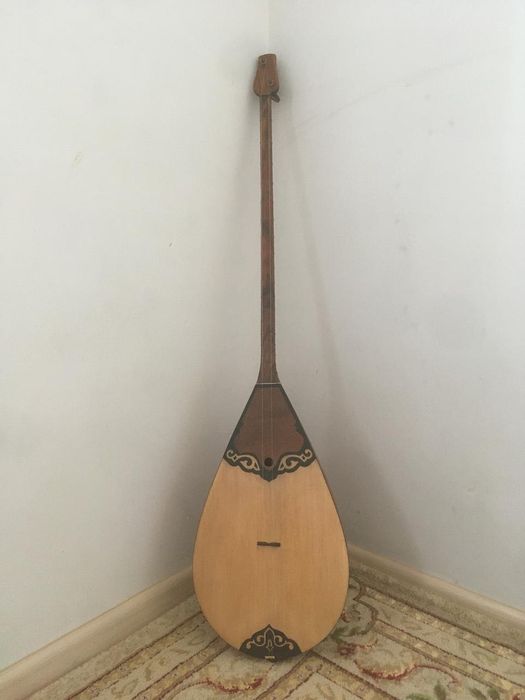 Домбыра сатылады