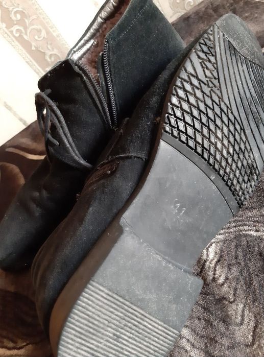 Продаю ботинки ,Полностью натуральные