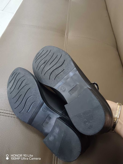 Скарпини за народни танци