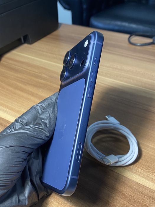 iPhone 17 Pro• 256 GB • Deep Blue