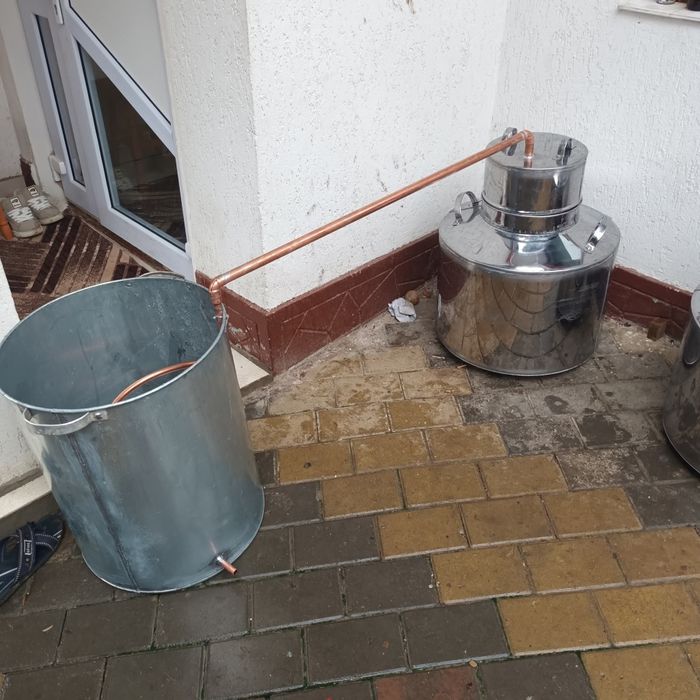 Avem  cazane de tuica din  inox din  cupru alimentar orice marime si g