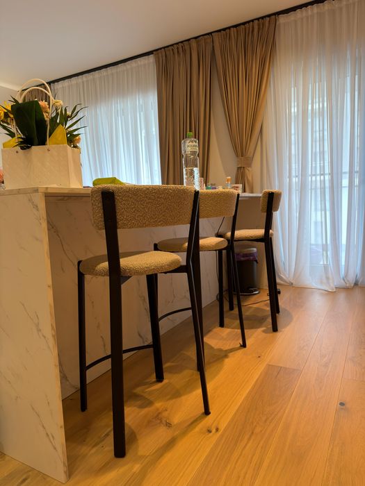 3 Scaune bar Inova Interiors