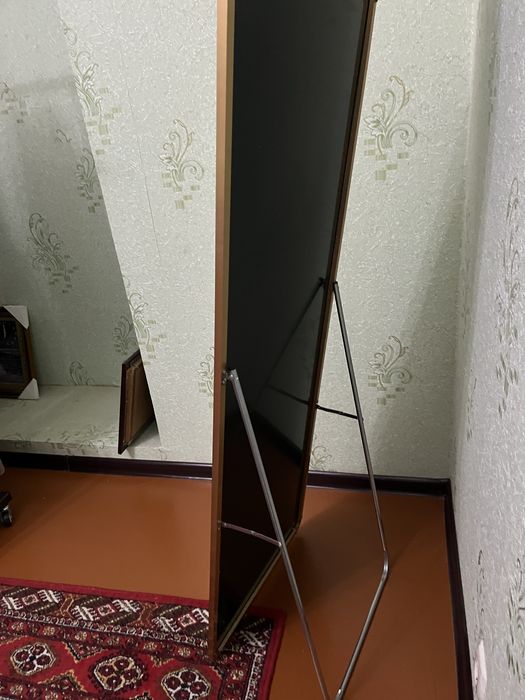 Продается напольное зеркало