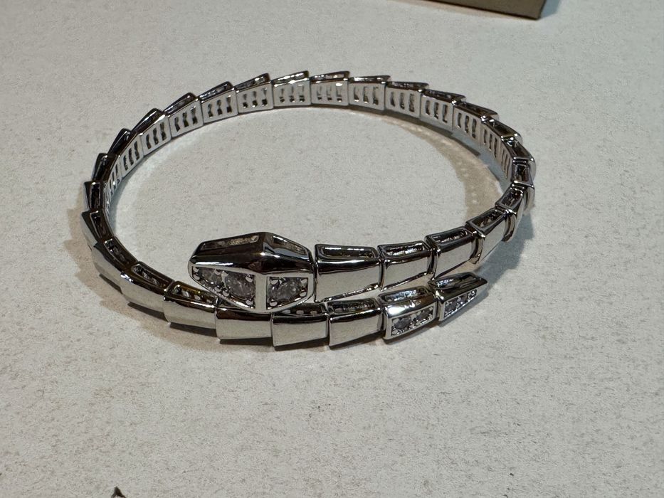 Гривна Bvlgari Serpentj