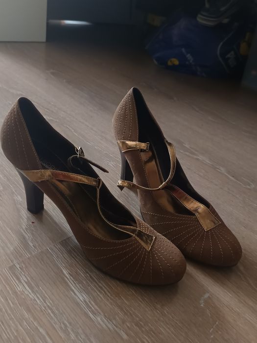 Pantofi eleganți maro femeie