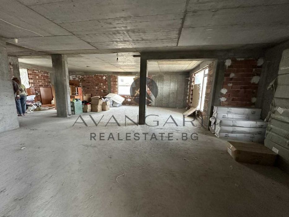 Продава се Къща в с. Царацово, Област Пловдив - 438 кв.м за 953 €/кв.м - Снимка #2