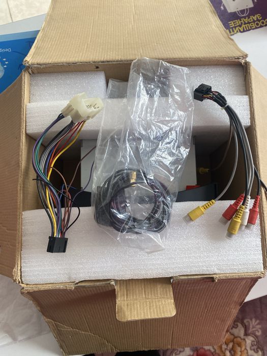 продам Магнитофон от рав4