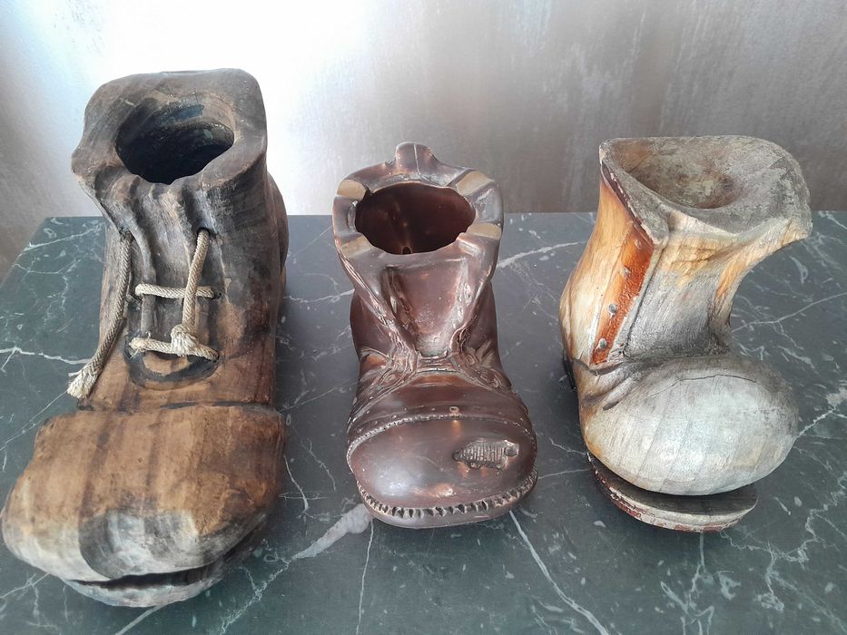 Bocanci ghete lemn scrumiera ceramica incaltaminte veche decor vintage