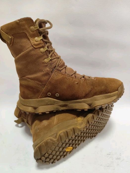43.5 Bocanci Underarmour UG12620