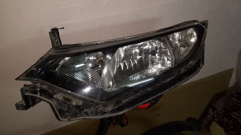 Фара левая Honda Civic