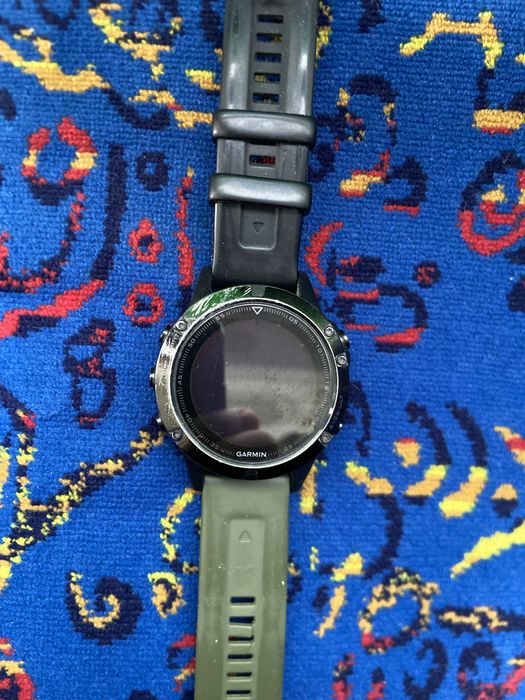 Продам часы Garmin 5s