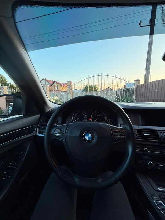 BMW seria 5 F10, 520D, 2012, manual, al doilea proprietar,  km reali