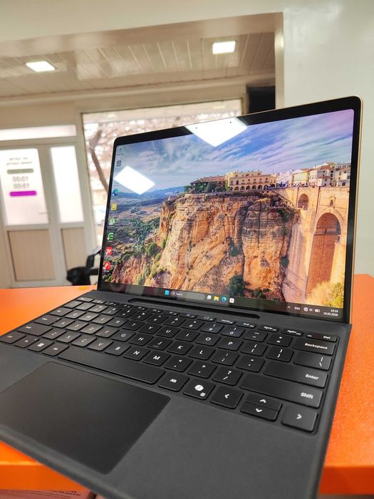 Продаю Microsoft Surface Pro 11 (1TB) + оригинальная Flex Keyboard