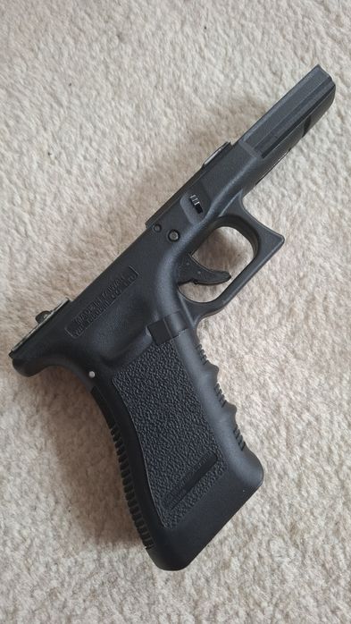Еърсофт Glock 17 WE green gas full metal