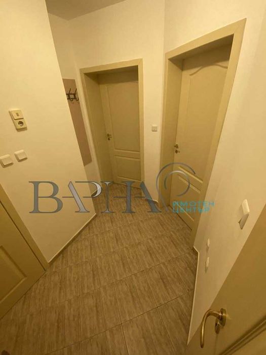 Дава се под наем Двустаен апартамент в Варна, Център - 65 кв.м за 436 € - Снимка #3