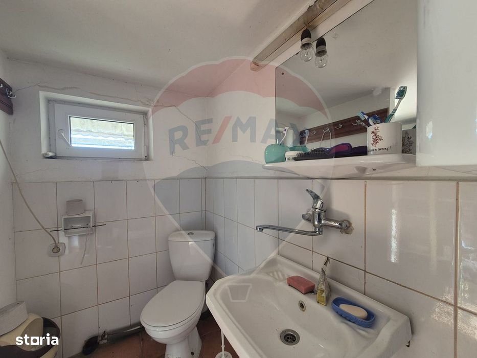 Casă de vânzare cu 4 camere si anexe in Horgești-Recea