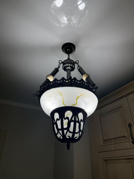 Срочно продается люстра