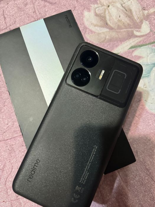 Телефон Realme Gt3
