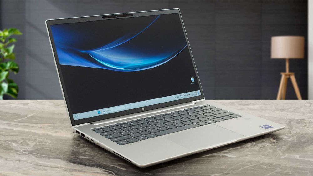 ULTRA! HP Elitebook 640 G11 IntelCore ULTRA5 32GB DDR5/256GB SSD/14"!