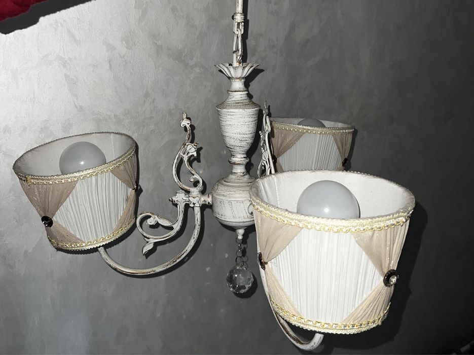 Люстра для дома.