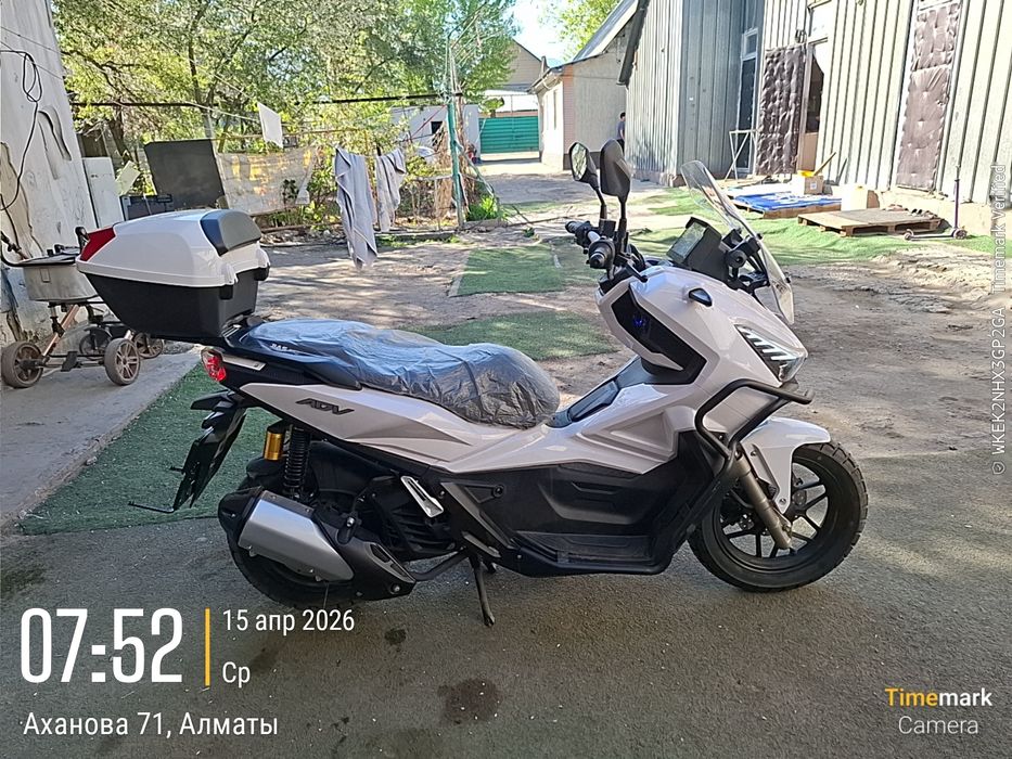 Продаю Мопед  ADV новыи