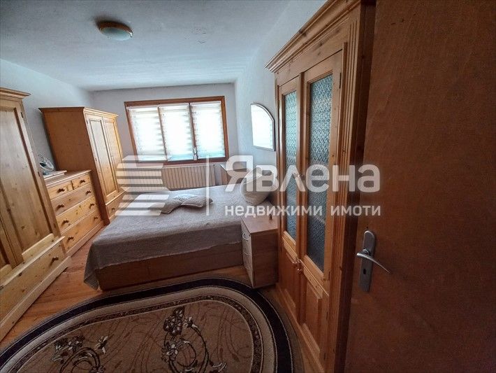Продава се Къща в Добрич, Център - 235 кв.м за 673 €/кв.м - Снимка #3