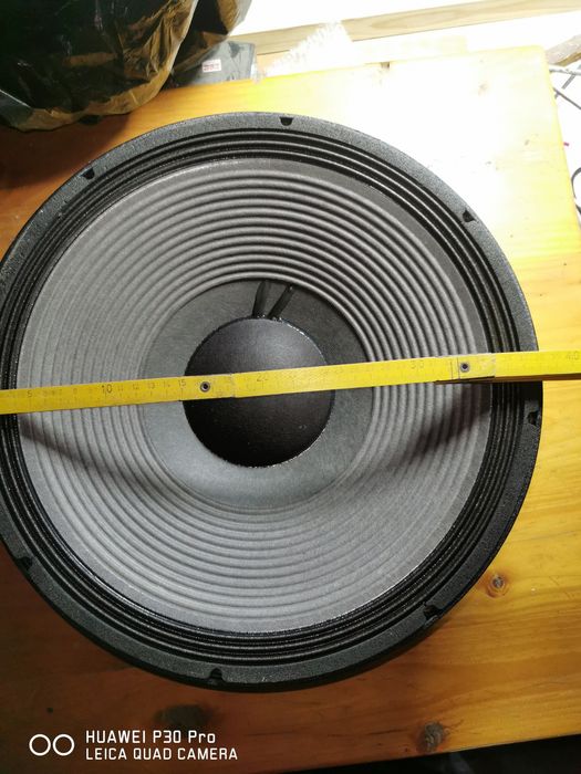 Остана ми един JBL 15"
