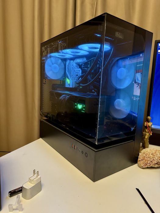 Kомпютър TUF 9070 XT 16 GB 32gb RAM Ryzen 9 7900x Seasonic GX-850 1TB SN850X