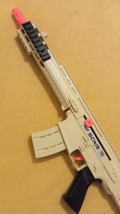 Pușcă SCAR + Cască tactică – stare că nou