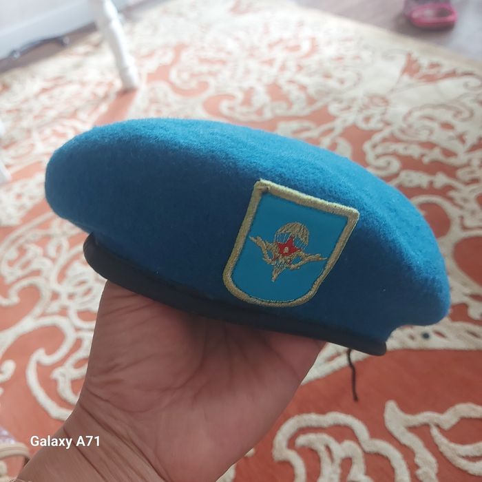 Голубые береты десантника