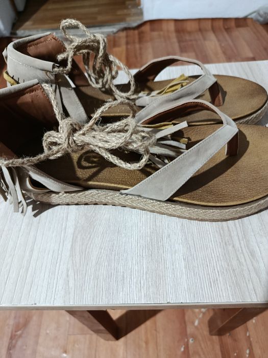 Продам летнюю турецкую обувь