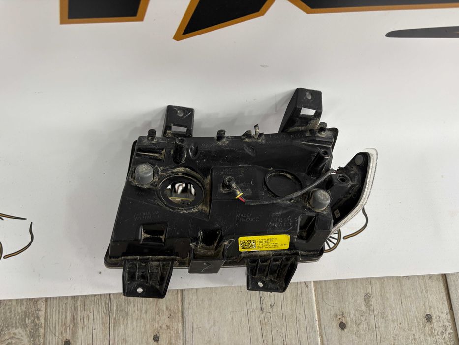 Lampa semnal led dreapta Jeep Wrangler dupa 2018 cod 55112884AG