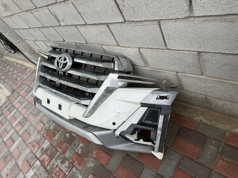 Toyota Land Cruiser 200 бампер
