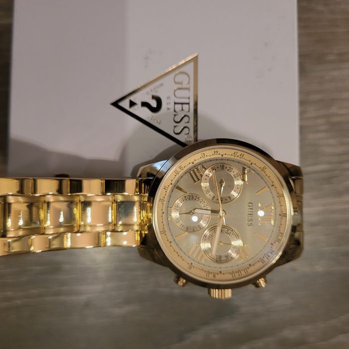 Оригинален дамски часовник Guess