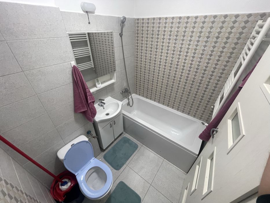 Inchiriez Garsoniera Militari Residence