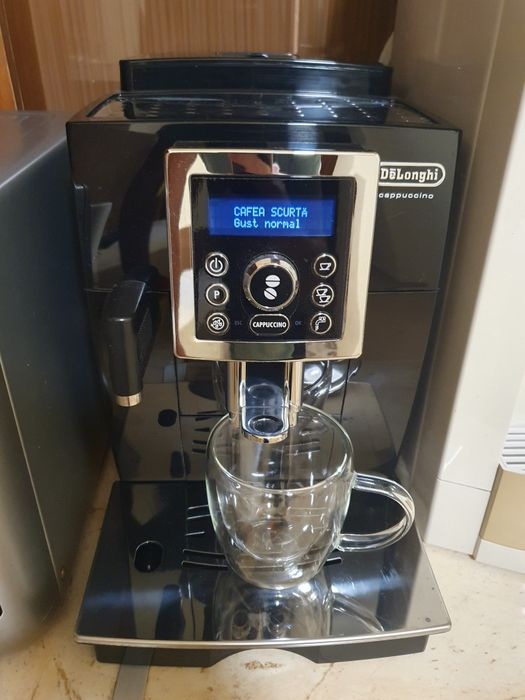 Espressor automat De'Longhi Cappuccino ECAM 23.460.B, Carafa pentru lapte, Sistem LatteCrema, Rasnita cu 13 setari, 1450 W, 15 bar, 1.7 l, Negru