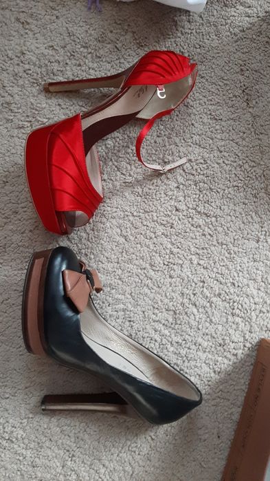 Продам туфли босоножки