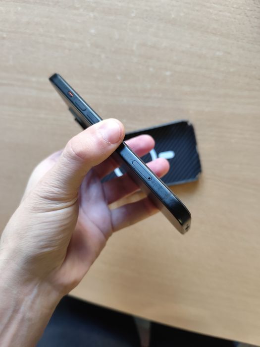 Продам iphone 15 128