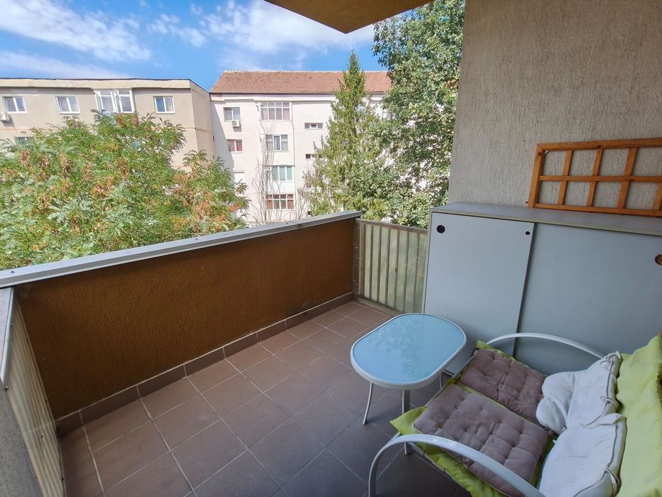 PROPRIETAR, ap 2 cam 61 mp intrarea siretului