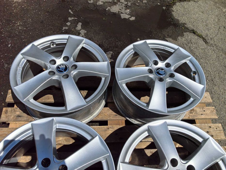 17 цола 5 х 112 мм Шкода / Фолксваген Групата - 7 Инча / ЕТ 40